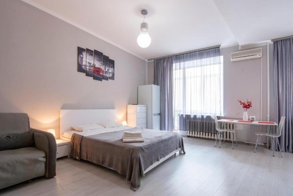 Home-Hotel Apartments On Maidan Nezalezhnosti Square Киев Экстерьер фото